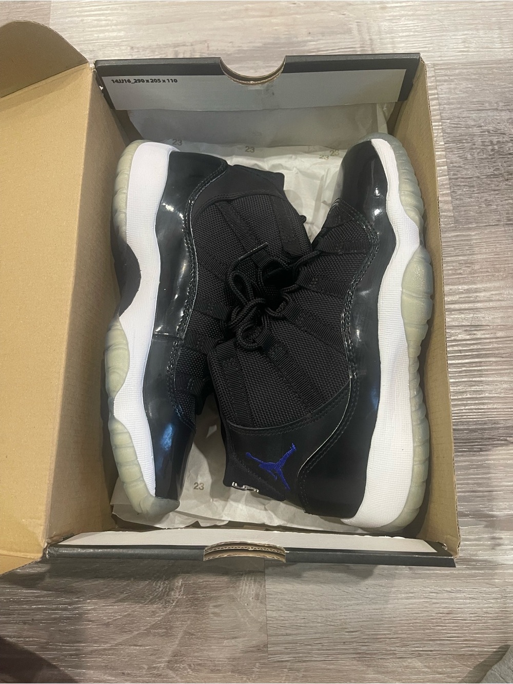 Retro Jordan 11 Space Jam